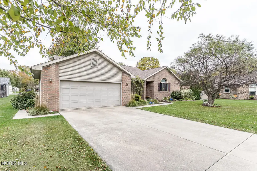 210 Dry Creek Drive, Liberty Center, OH 43532 - #2