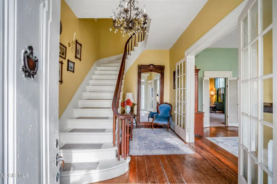 205 W Broadway Street, Maumee, OH 43537 - #3