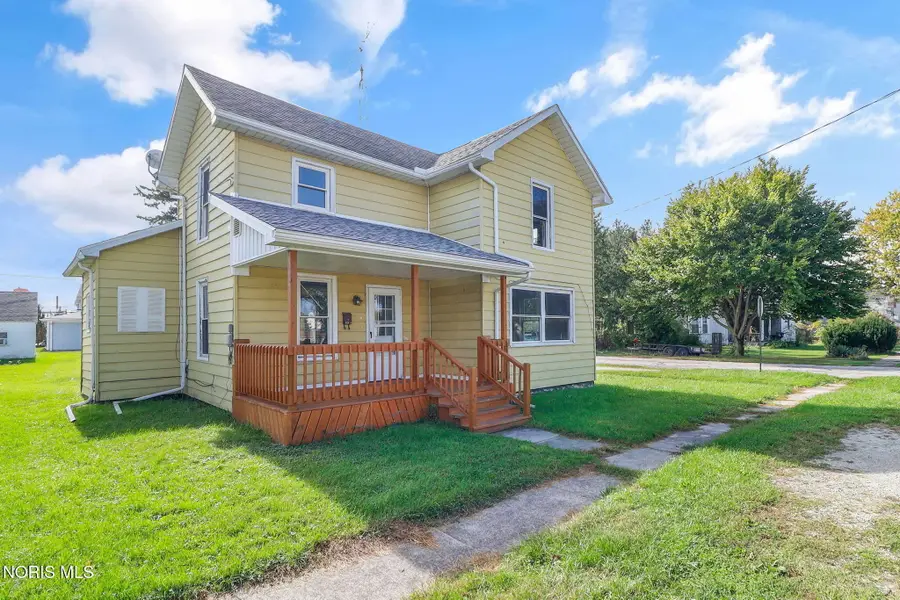 121 W Stone Street, Gibsonburg, OH 43431 - #2