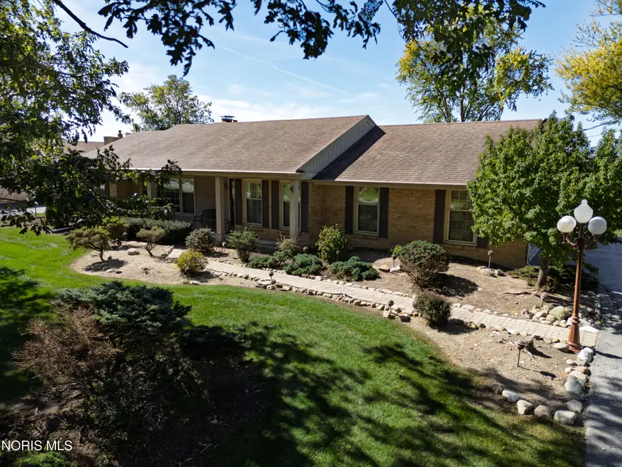 26859 Woodland Court, Millbury, OH 43447 - #2