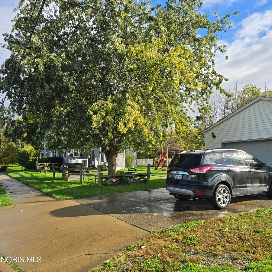 804 Wayne Avenue, Defiance, OH 43512 - #3
