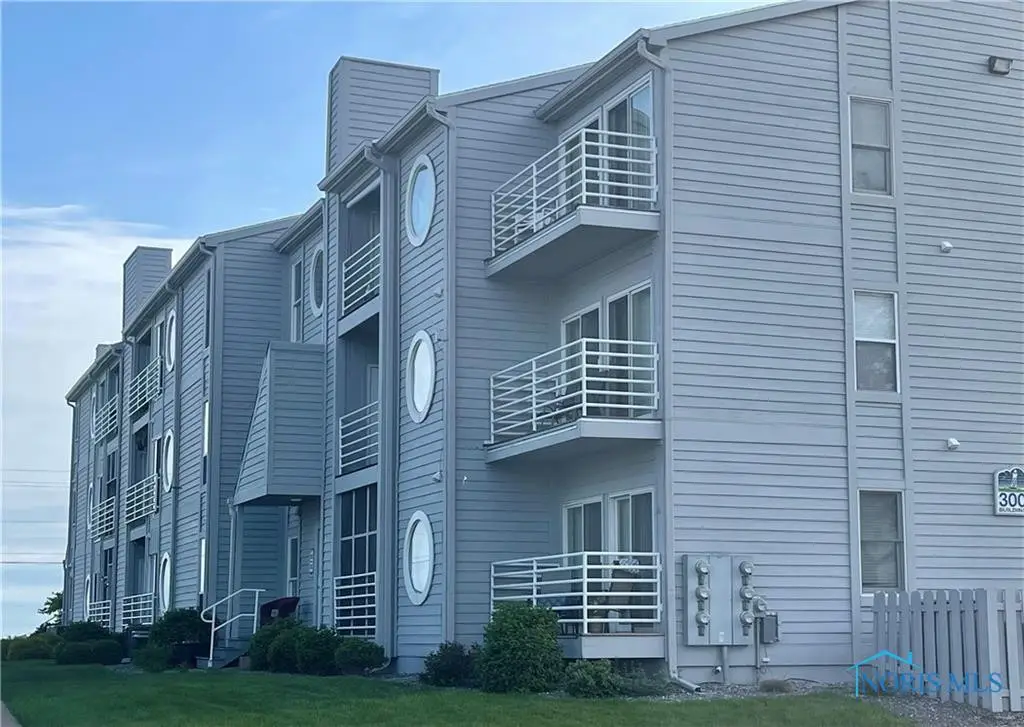 304 Clinton Reef Drive, Port Clinton, OH 43452 - Image #1