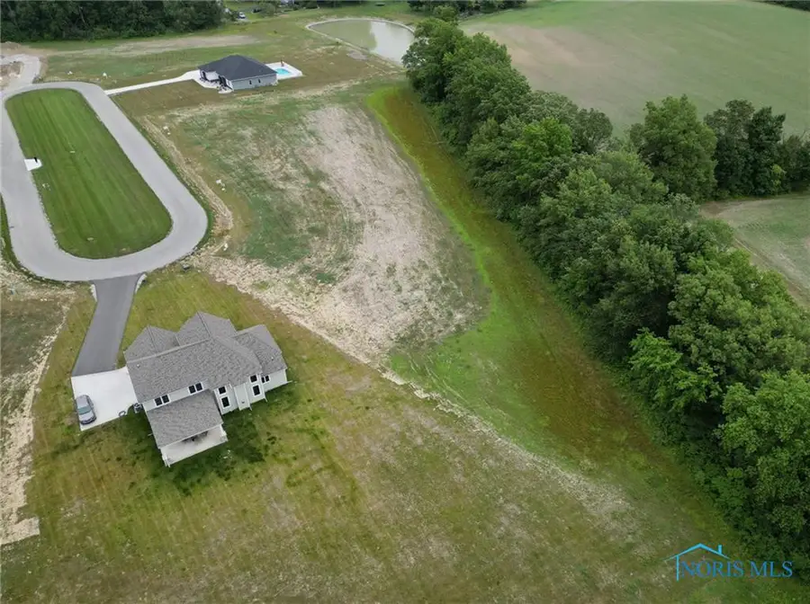 140 Coach House Loop, Bowling Green, OH 43402 - Image #3