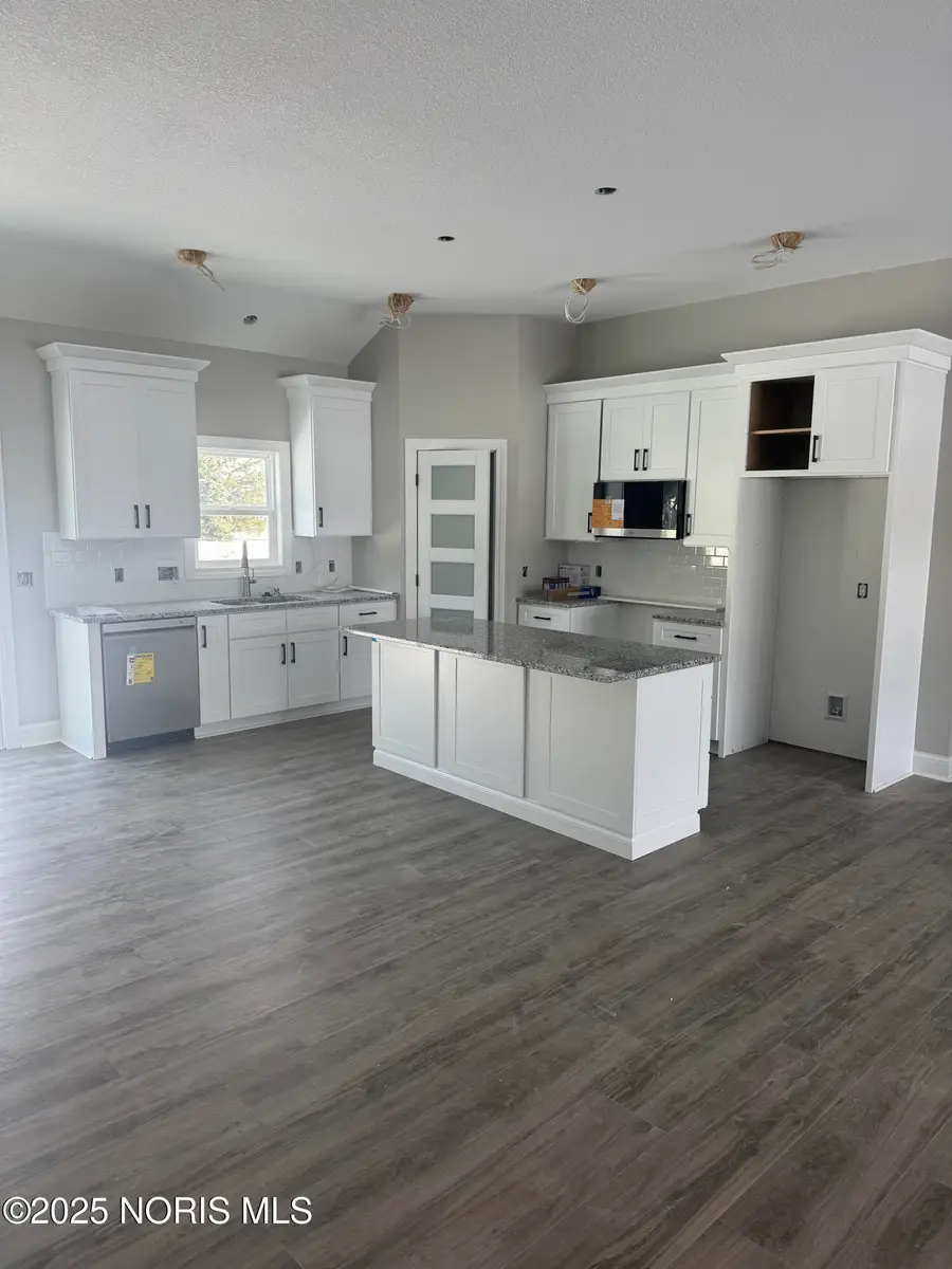 1090 Seneca Drive Drive, Wauseon, OH 43567 - Image #3