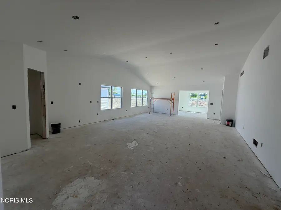 5026 Easton Drive, Oregon, OH 43616 - #2