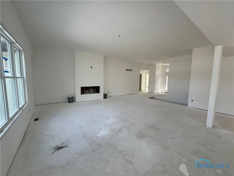 9842 Featherwood Lane, Sylvania, OH 43560 - Image #3