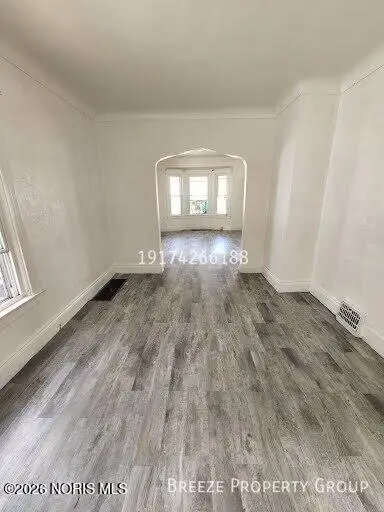 205 Eastern Avenue, Toledo, OH 43609 - #3