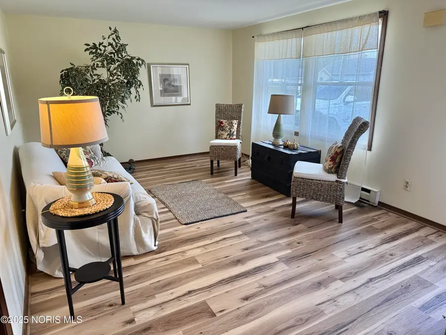 4075 E Christopher Drive, Port Clinton, OH 43452 - Image #2