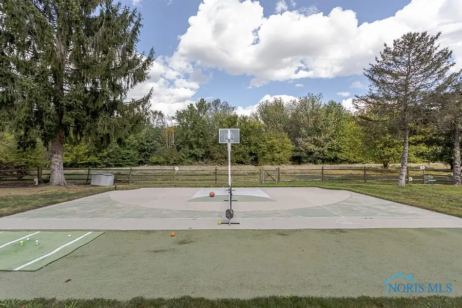 7040 Country Creek Road, Maumee, OH 43537 - Image #3