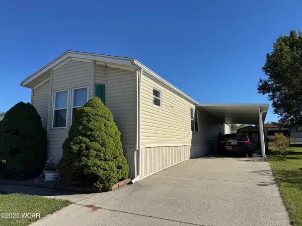 222 Pinewood Circle, Lima, OH 45804
