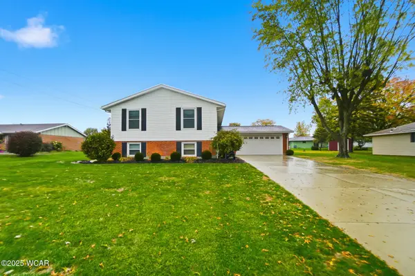 808 Aster Drive, Wapakoneta, OH 45895