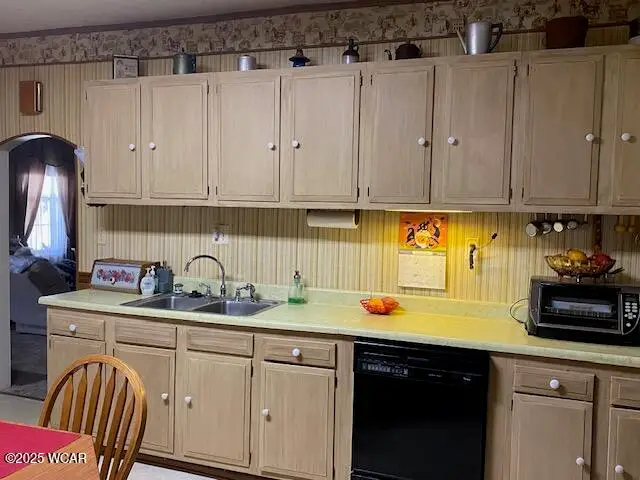 416 Center St. Street, Kenton, OH 43326 - Image #2