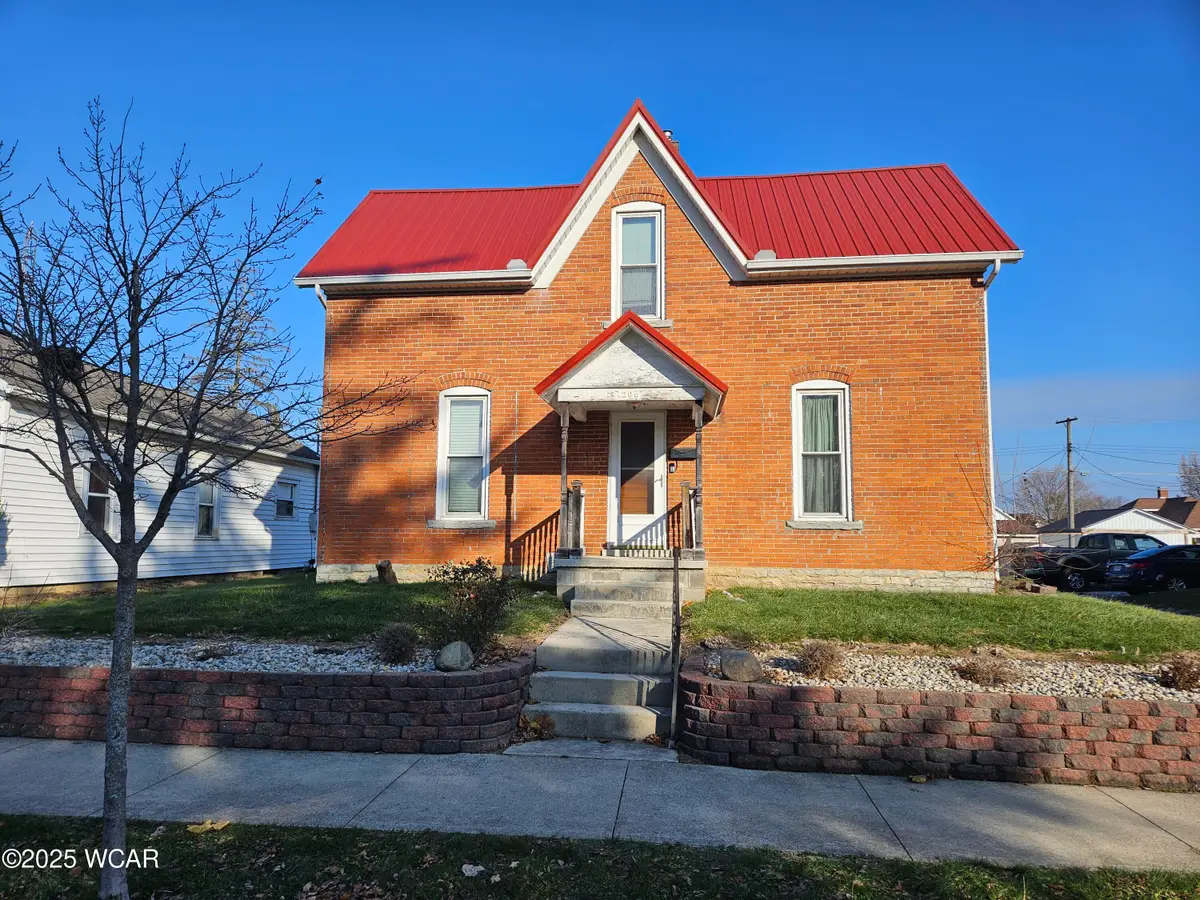206 E Benton Street, Wapakoneta, OH 45895 - Image #1
