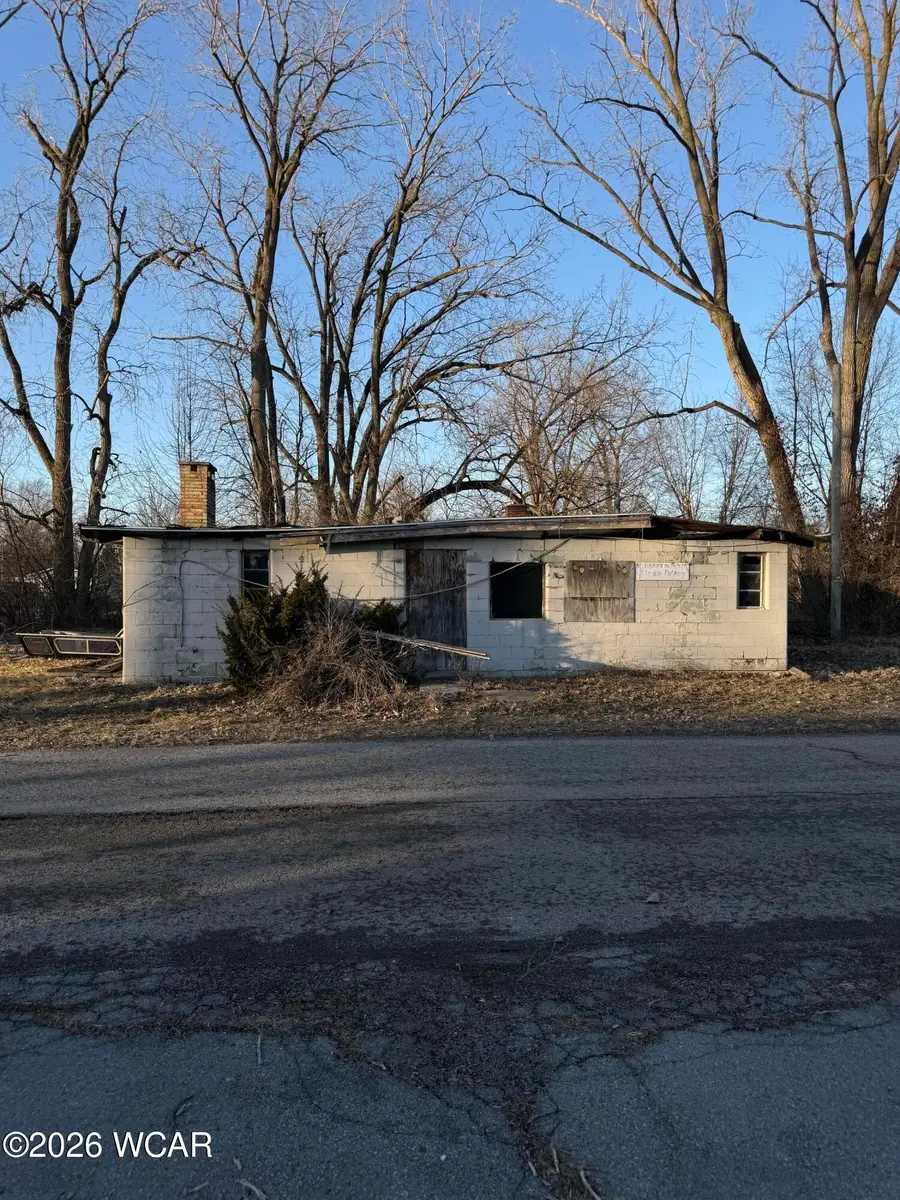 122 E 12th Street, Lima, OH 45804 - #2