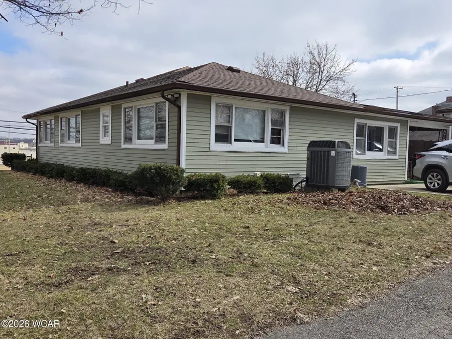 810 S Roosevelt Avenue, Piqua, OH 45356 - #2
