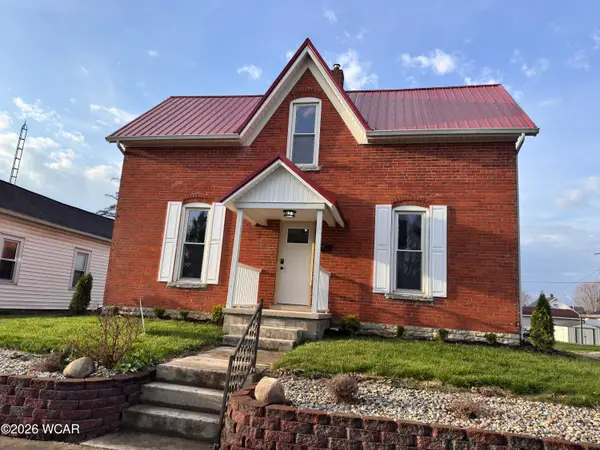 206 E Benton Street, Wapakoneta, OH 45895