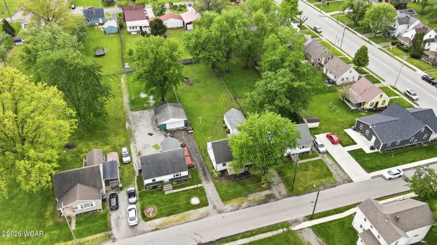 108 E Edwards Street, Lima, OH 45801 - #3