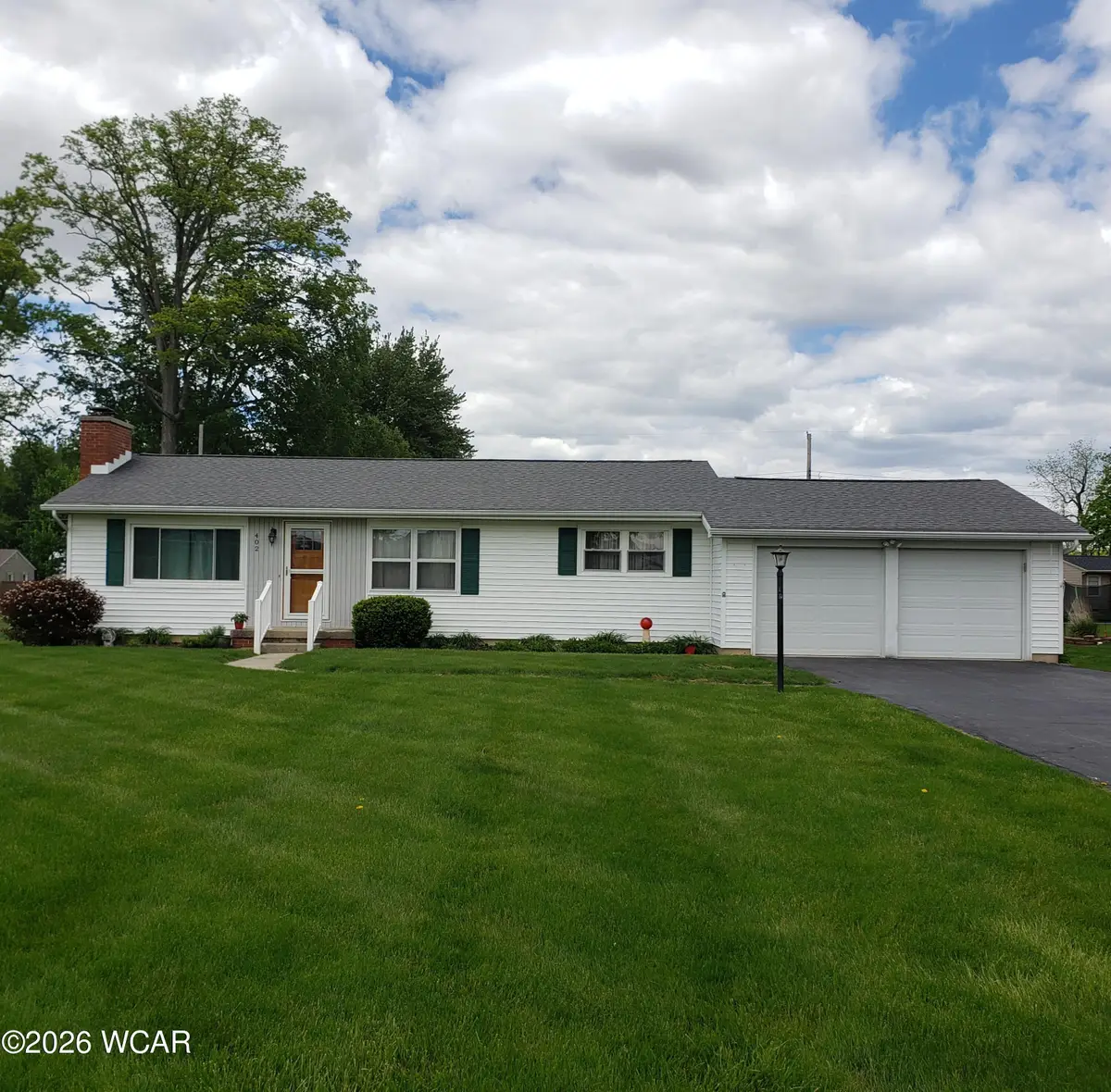 402 Woodlawn Drive, Wapakoneta, OH 45895 - #1