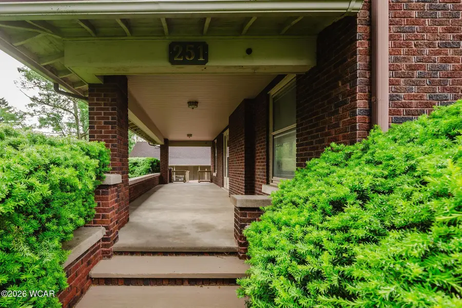 251 S Lawn Avenue, Bluffton, OH 45817 - #2