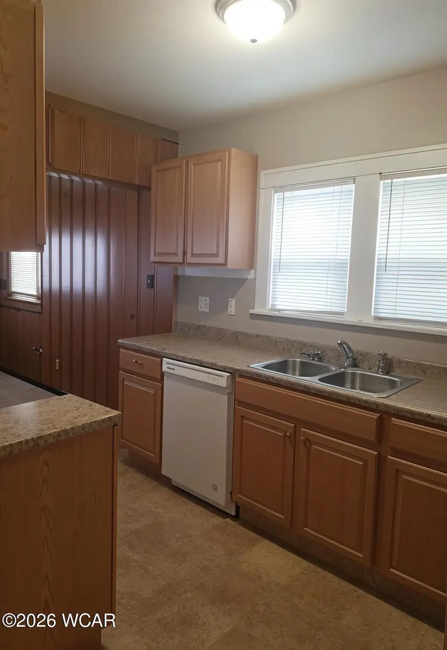 124 N Nixon Avenue, Lima, OH 45805 - #3