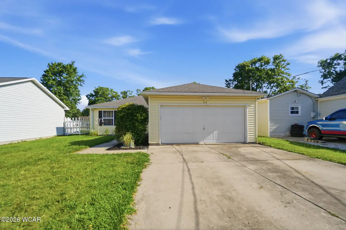 228 Lester Avenue, Findlay, OH 45840 - #1