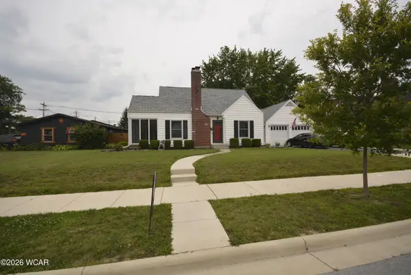 703 W Benton Street, Wapakoneta, OH 45895