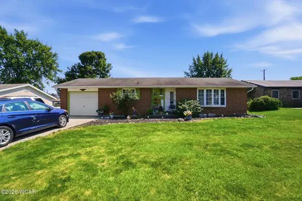 821 N Circle Drive, Wapakoneta, OH 45895