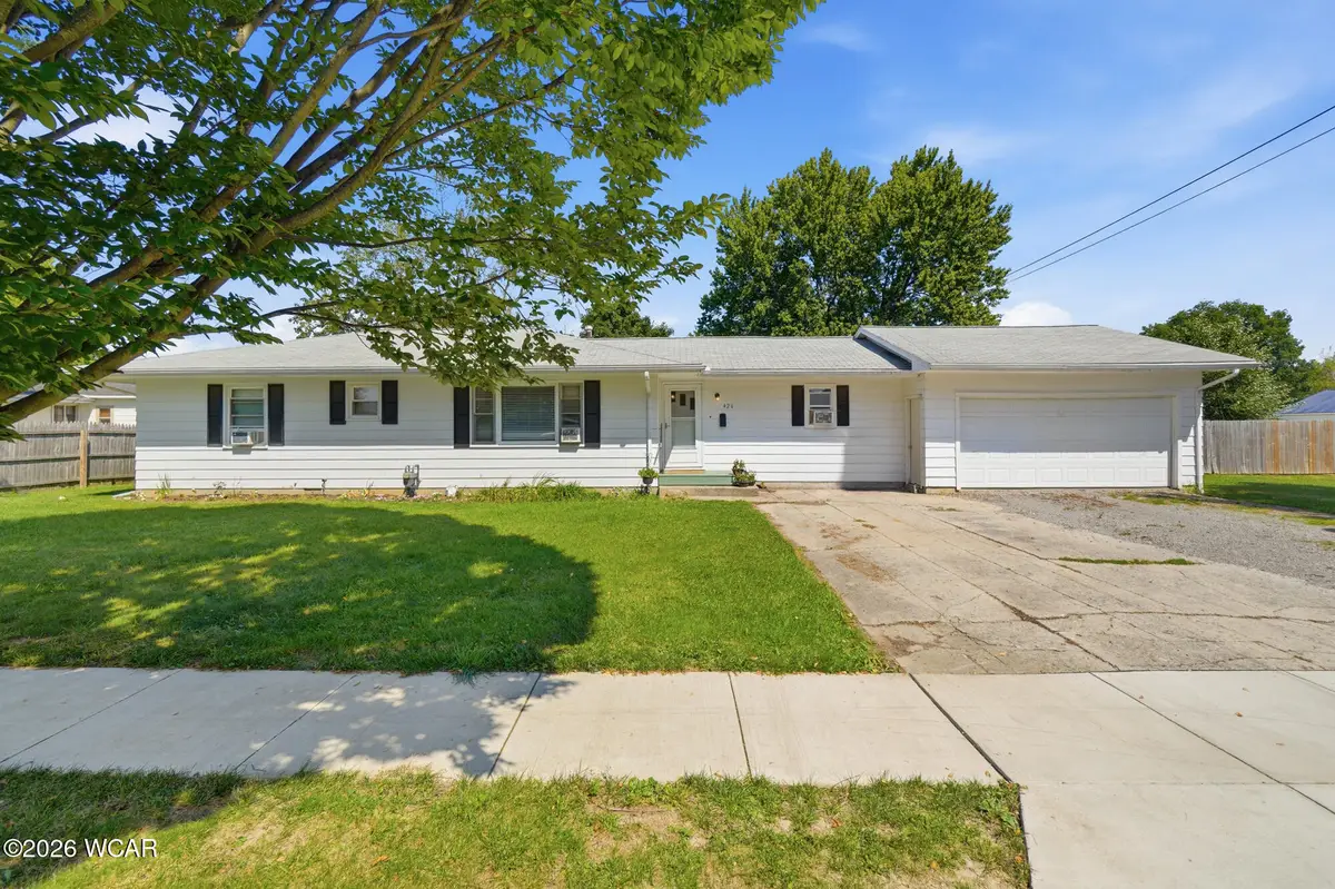 426 W Montford Avenue, Ada, OH 45810 - #1