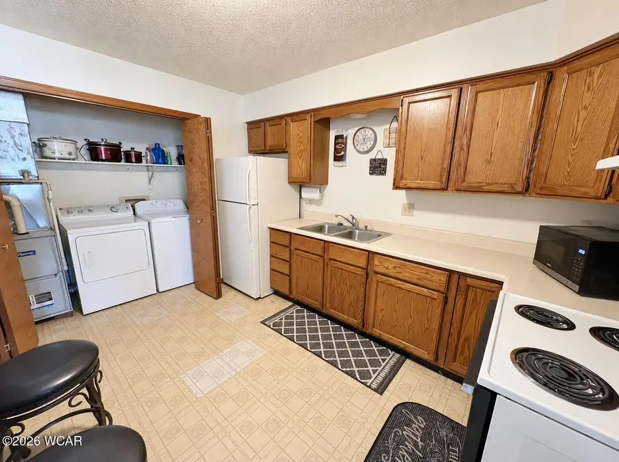 519 Central Avenue, Leipsic, OH 45856 - #2