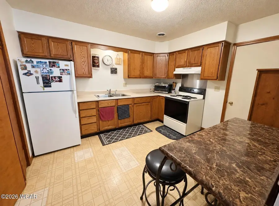 519 Central Avenue, Leipsic, OH 45856 - #3