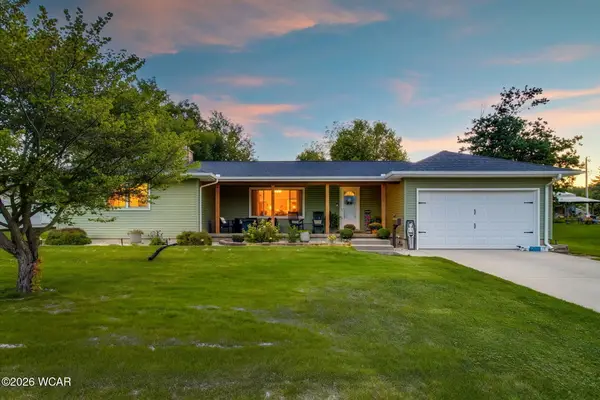 6 E Silver Street, Wapakoneta, OH 45895
