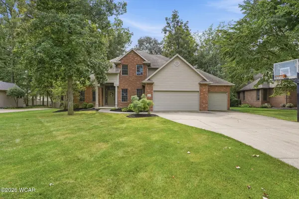 1443 Silver Pine Lane, Findlay, OH 45840
