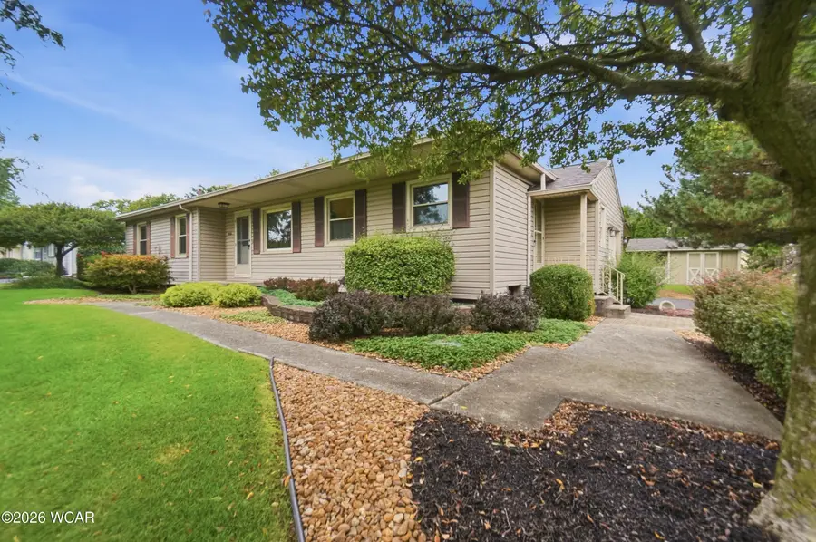 808 Kelley Drive, Wapakoneta, OH 45895 - #3