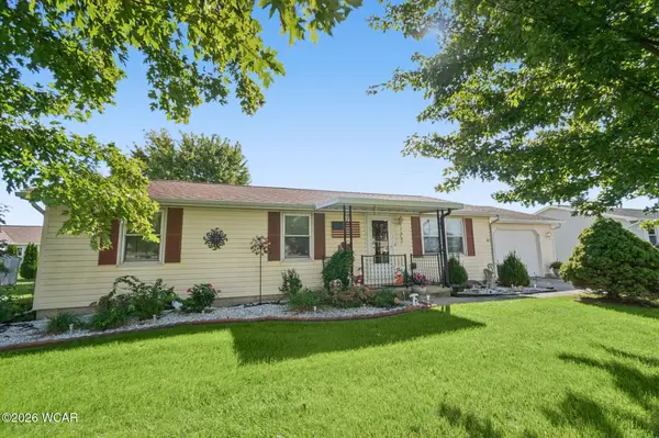 922 Dearbaugh Avenue, Wapakoneta, OH 45895
