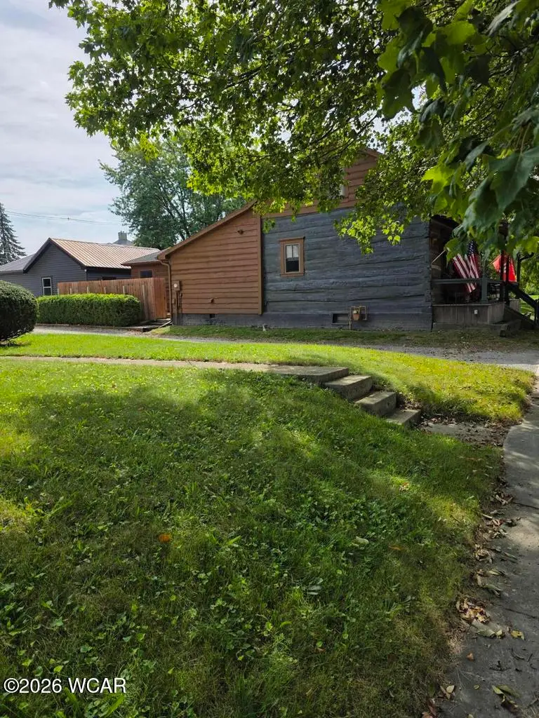 408 S Blackhoof Street, Wapakoneta, OH 45895 - #2