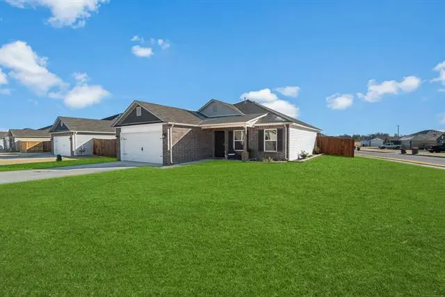 10715 N 101 East Court E, Owasso, OK 74055 - #3