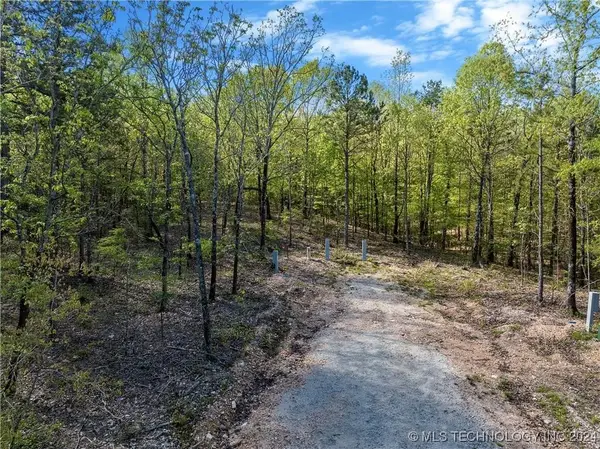 50 Cedar Trail, Broken Bow, OK 74728