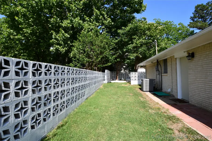 1604 Broadway Boulevard W, Ada, OK 74820 - Image #3