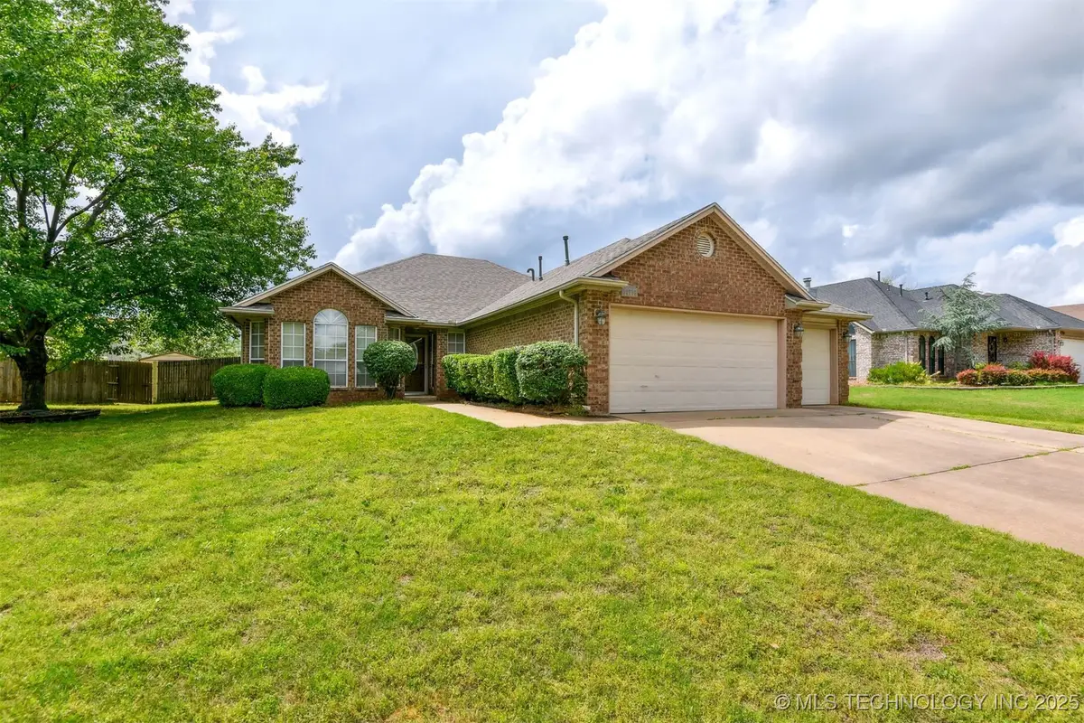 10716 S 83rd East Avenue, Tulsa, OK 74133 - #1