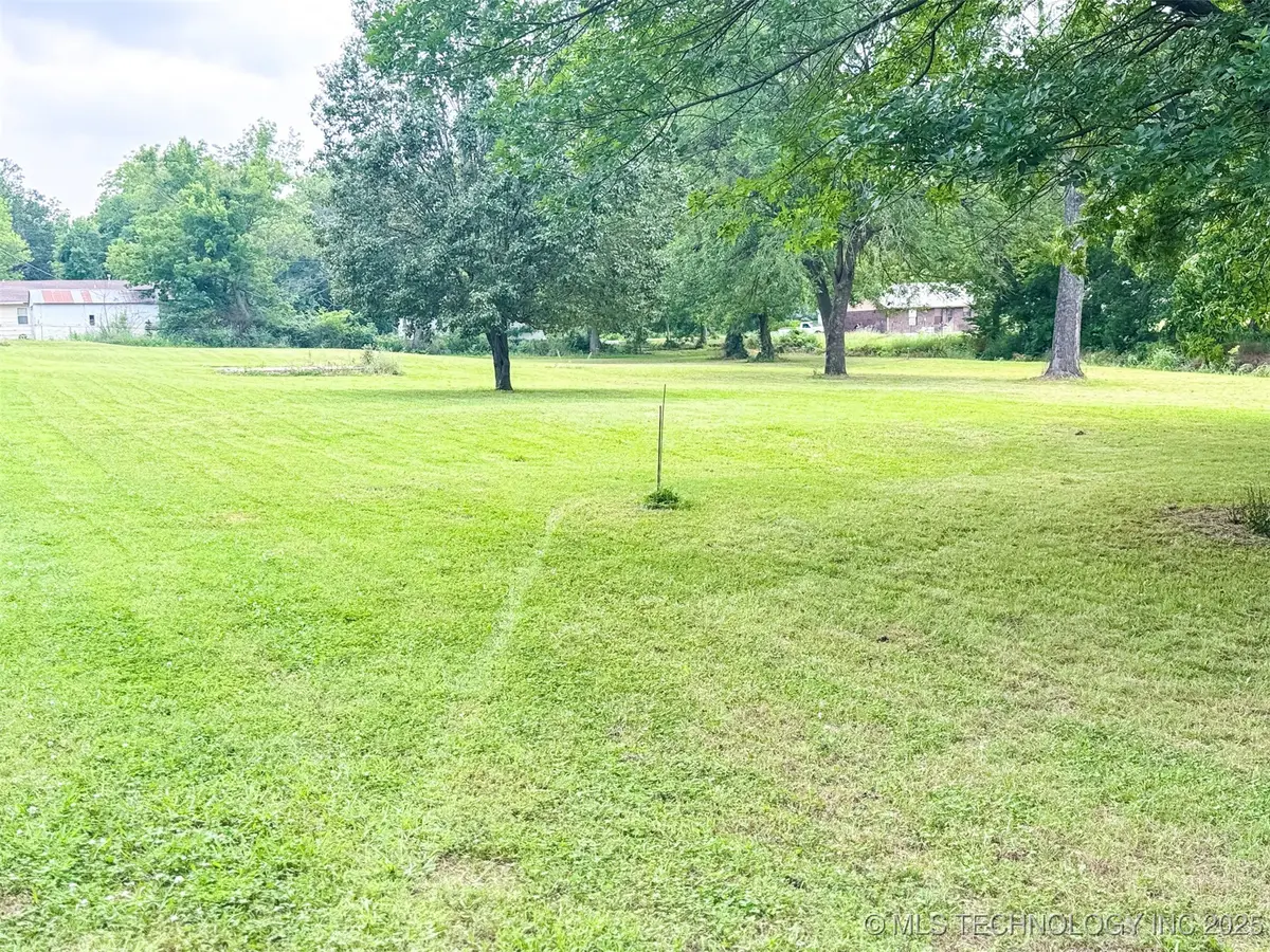 514 W Creek, Checotah, OK 74426 - #1