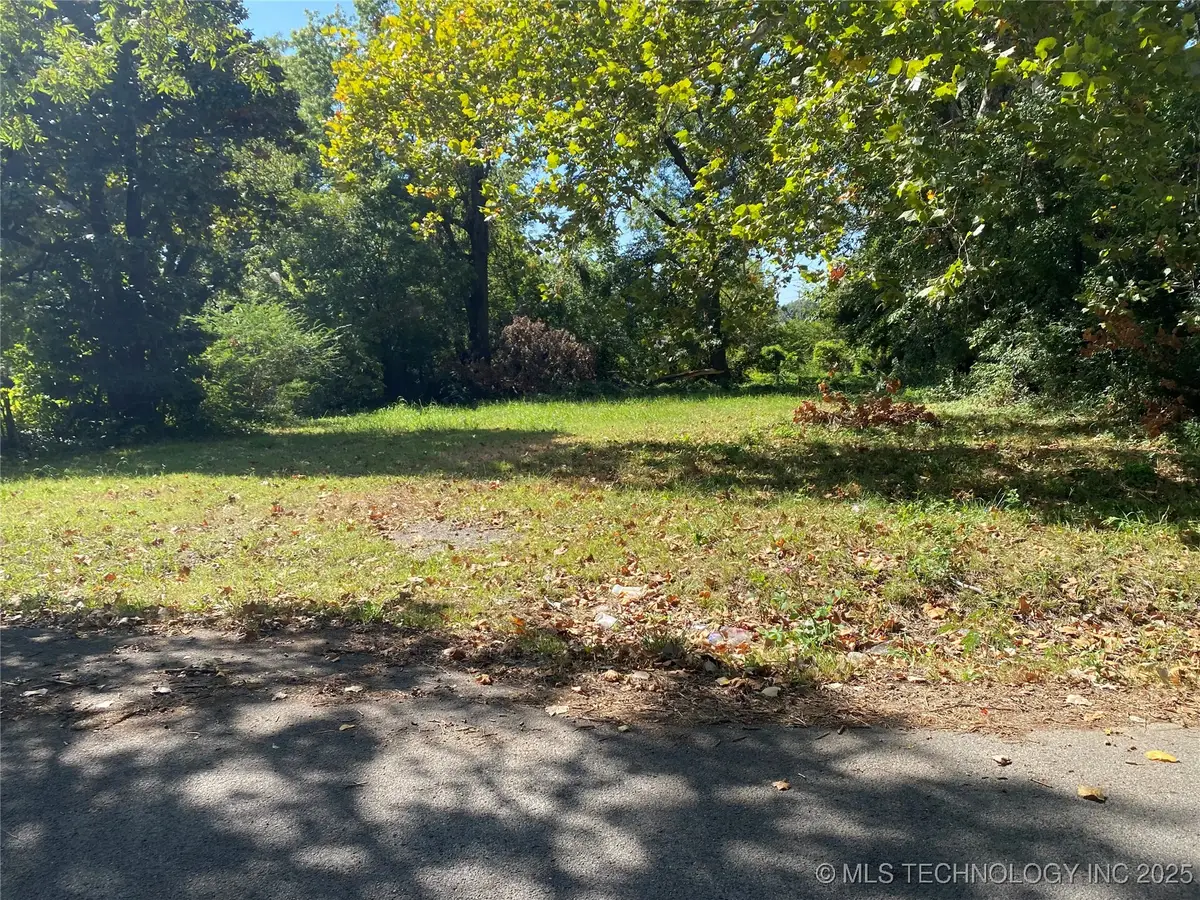 612 Muskogee Street, Okmulgee, OK 74447 - Image #1