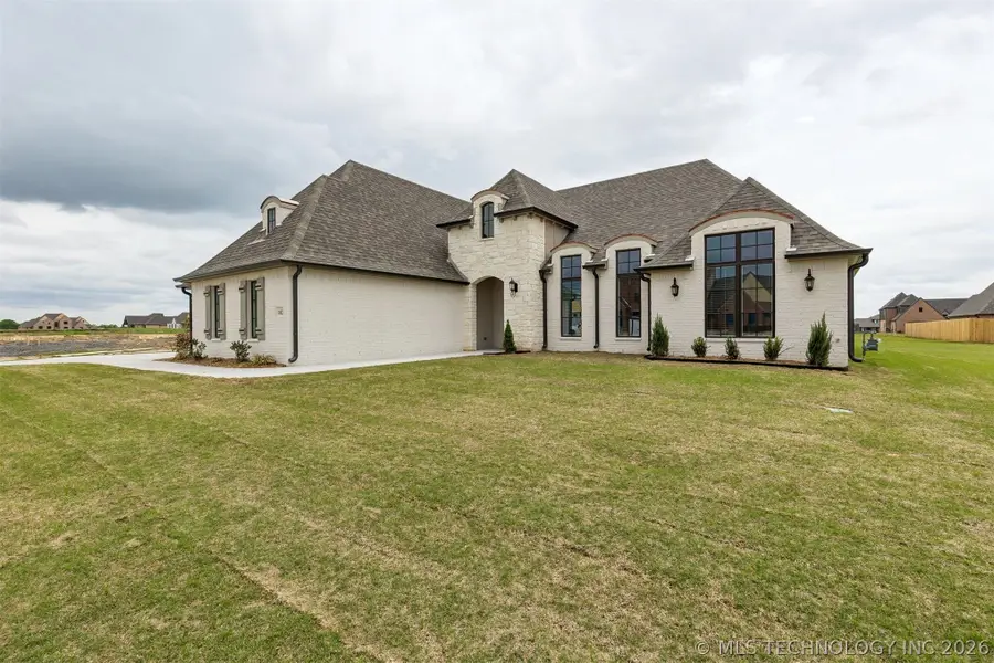 102 E 165th Street S, Glenpool, OK 74033 - #3