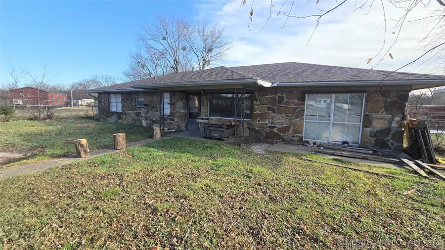 303 Chickasaw Street, Savanna, OK 74565 - Image #3