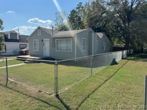 3660 S Lawton Avenue, Tulsa, OK 74107 - Image #2
