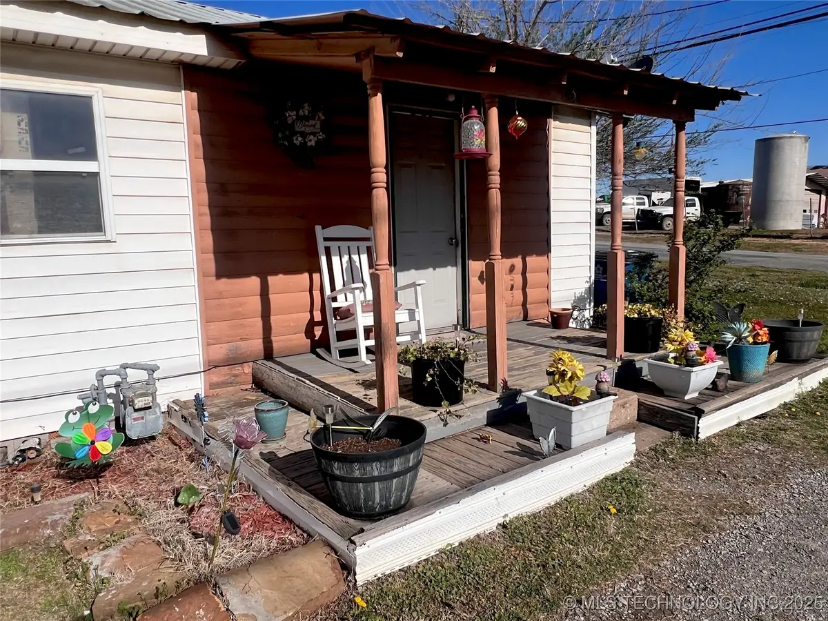 31 W 8th Street, Kiowa, OK 74553 - #1