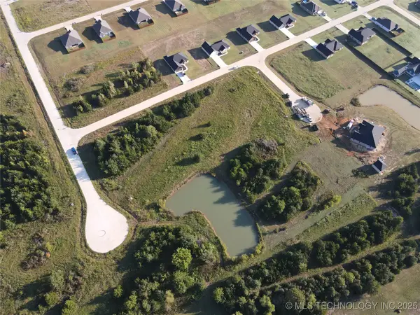 94 Maple Leaf Drive, Durant, OK 74701