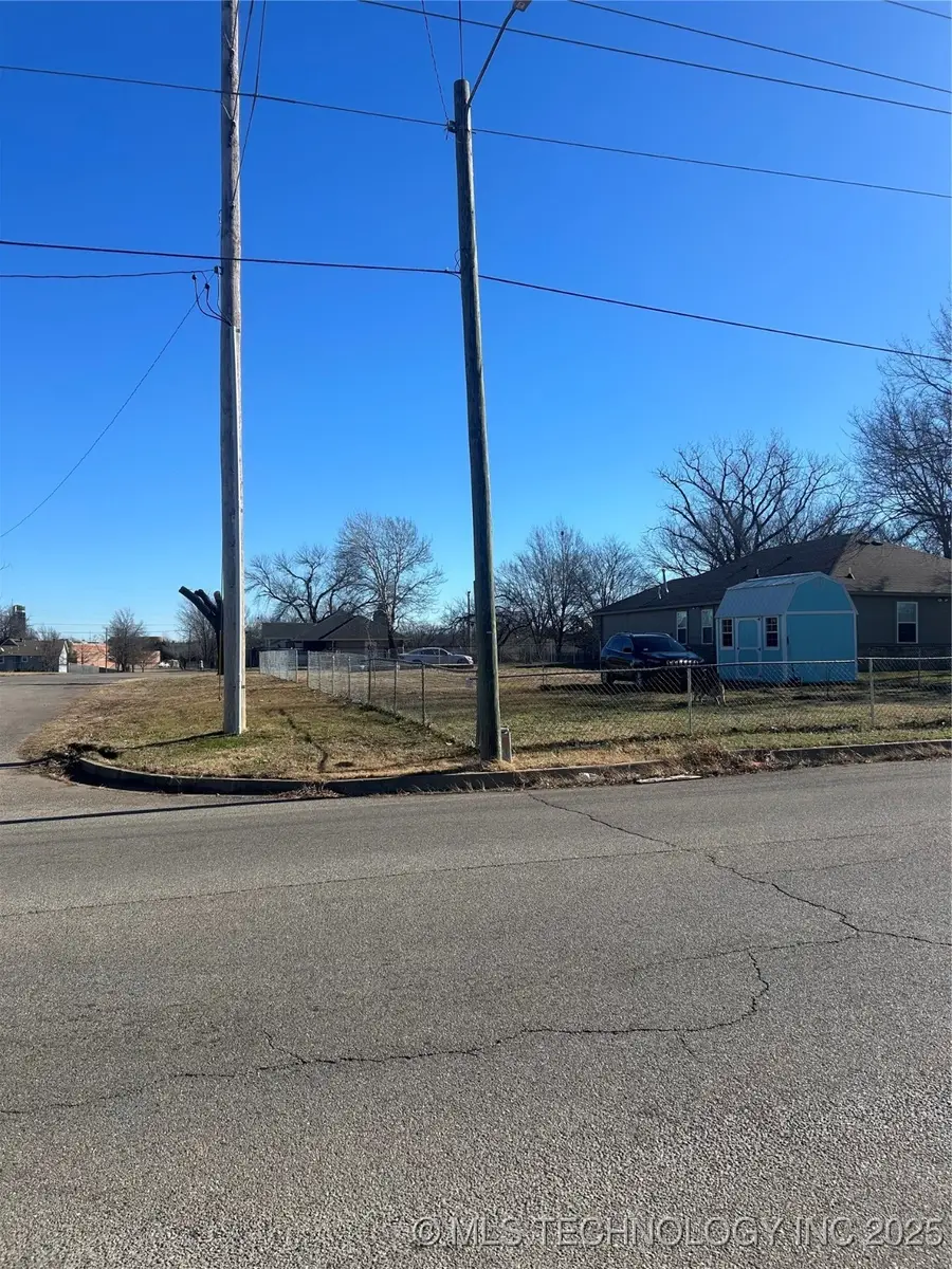 801 S Elm, Bartlesville, OK 74003 - #3