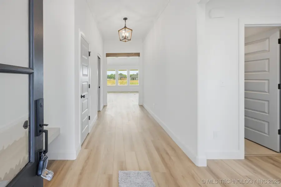 10815 S 277th East Avenue W, Coweta, OK 74429 - Image #2