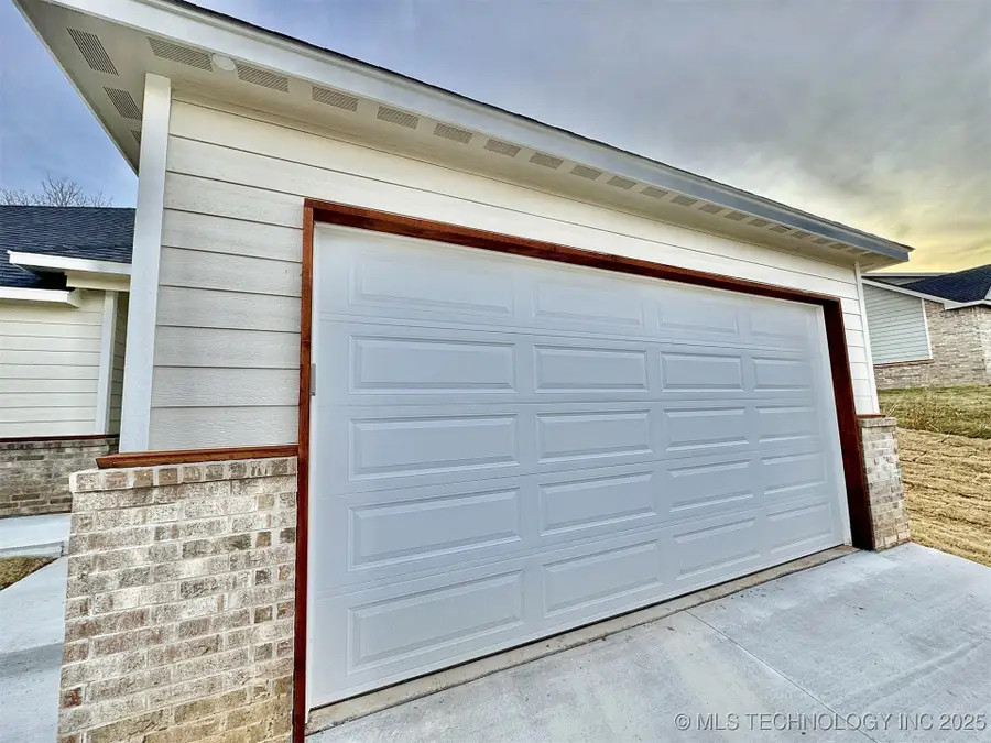 824 E Harlan Drive, Tahlequah, OK 74464 - #3