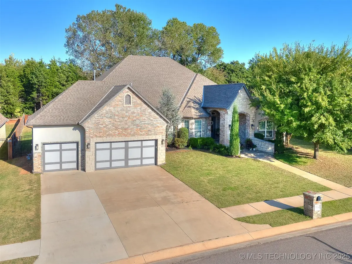 10404 Cherrywood Drive, Oklahoma City, OK 73151 - Image #1
